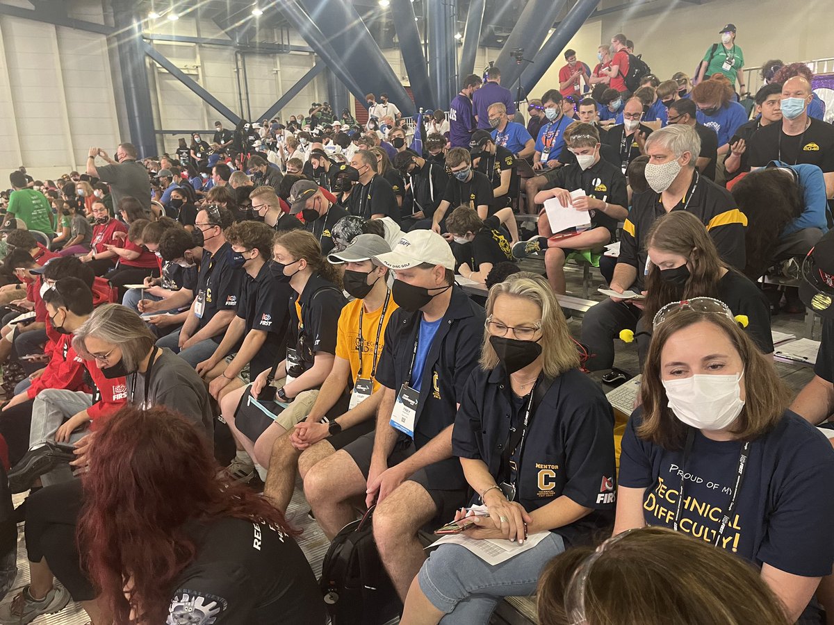 ChelseaRobots's tweet image. Good morning from FIRST Championships in Houston!  1502 is proud to represent and excited to compete. Good luck everybody! #FIRSTchamp @ChelseaSchools @RoboZoneShow #rapidreact @ChelseaMISupt