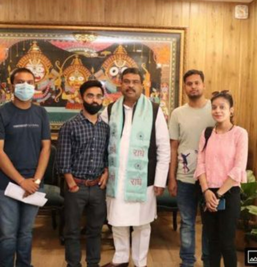 PawanBhadanaG's tweet photo. Dear @dpradhanbjp As We met you 
You promised that Result will be in favour of Student 
Delhi University students have full faith in the authorities.
#PradhanJiHelpDUStudentsWithOBE
@narendramodi 
@PMOIndia 
@AmitShah 
@dpradhanbjp 
@EduMinOfIndia
@vineetjoshi
@erpawanbhadana https://t.co/Bw7mNNjaB8