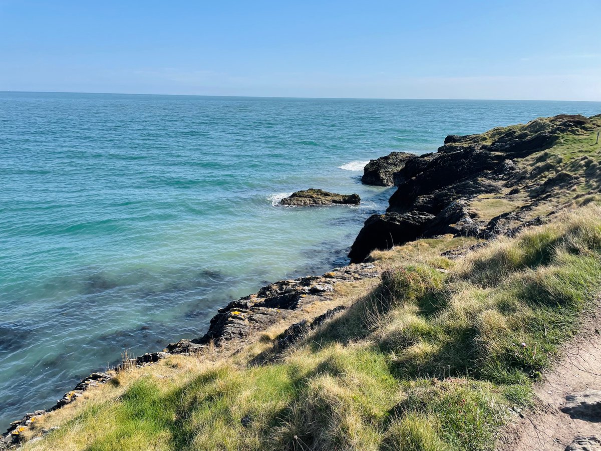 SineadDoran11's tweet photo. What a great day in Wicklow #wicklowhead # lighthouse #blackcastle https://t.co/pdK7LapRse