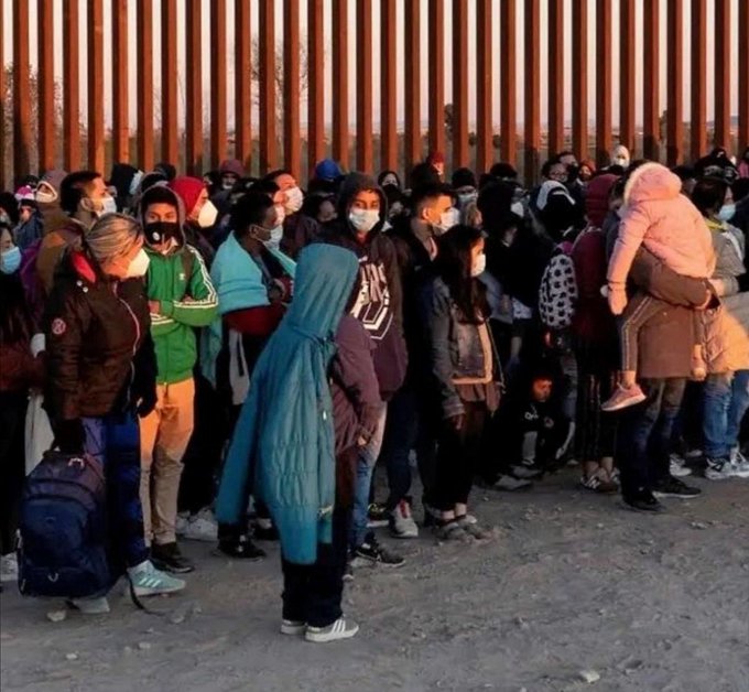 castrogarcia20's tweet photo. @Jorgeglezspear @SecMayorkas @POTUS El amor por la familia no es juego,no nos usen más ! Merecemos respeto pedimos q esta administración acciones! Ustedes exigen que paguemos por nuestro proceso bajo la ley, ya pagamos,ahora cumplan ustedes!
#ConsularServicesInCuba
@USEmbCuba
@SecMayorkas
 @SecBlinken
@Cartajuanero https://t.co/hAzzEaLs1b