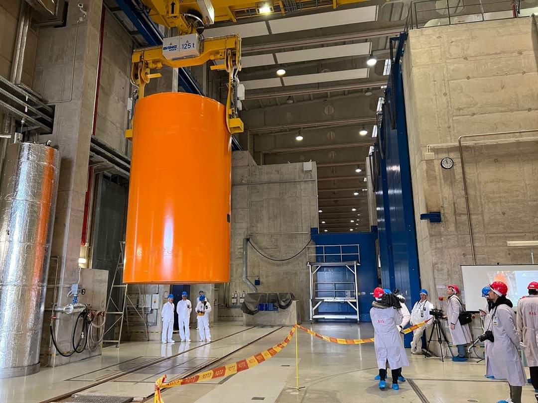 IgnalinaNPP's tweet photo. Historical moment - today, the last container of spent nuclear fuel was placed into a temporary storage facility. We are proud of our team, thanks to which the work was carried out safely and ahead of schedule. Even more responsible work awaits in the future. https://t.co/fyHFyrI0Wg
