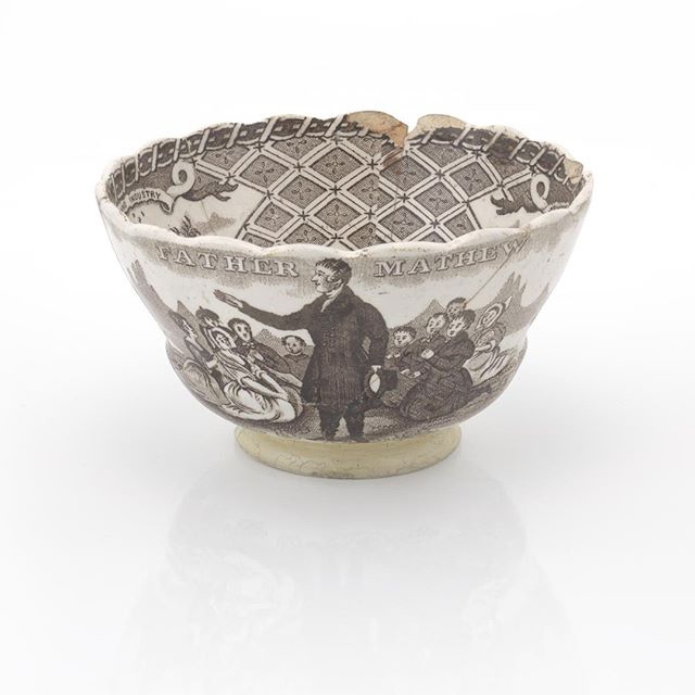 AntiquesMag's tweet photo. The Father Matthew cup, made by William Adams and Sons, Staffordshire, to commemorate Matthew’s teetotaling protagonism, and featured on #CuriousObjects
https://t.co/ZlqZkCl3Ru
@artukdotorg @museumofcityny
#OnlineArtExchange #NationalTeaDay https://t.co/59NgEKB4fN