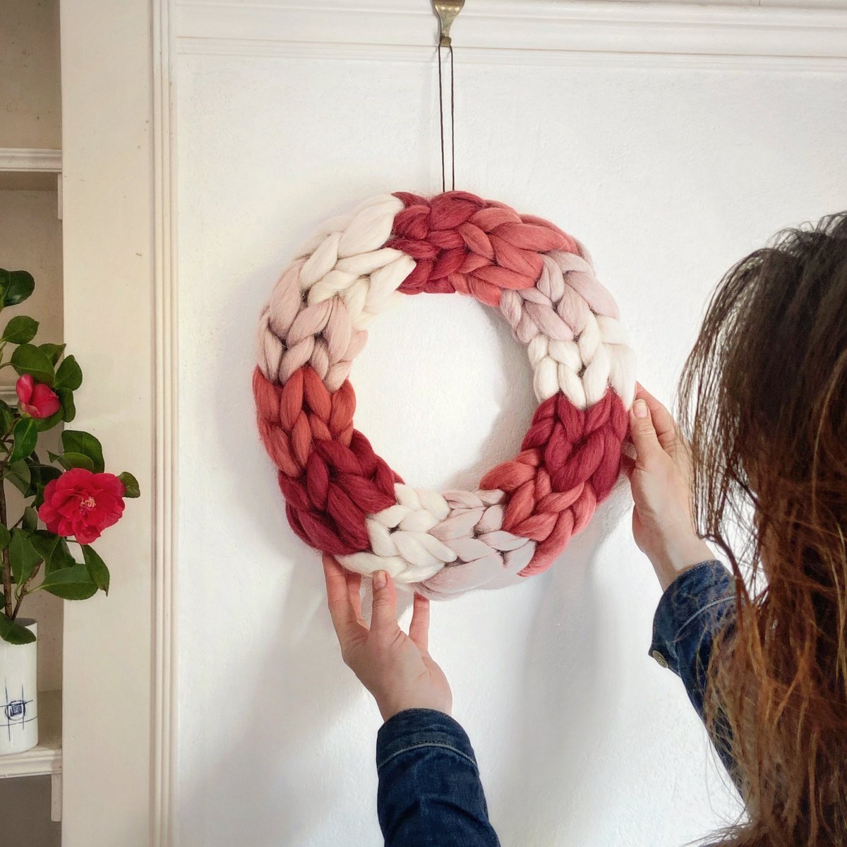 olannmor's tweet image. Inspired by the pink blossom everywhere, we have revamped our multicolour wreath in pinks.
We hope you’ll love it as much as we do!
bit.ly/3JYK9vv
#PrettyInPink #pinkhome