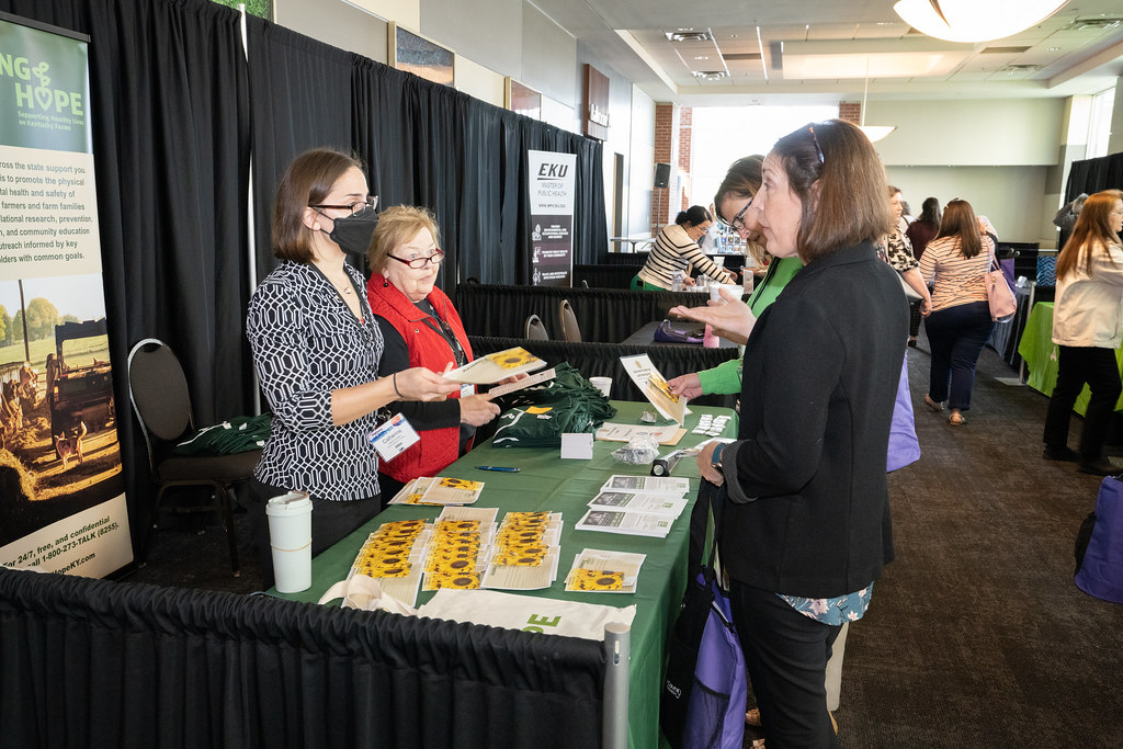 KyPublicHealth's tweet photo. Highlights from Day 1 at the KPHA 74th Annual Educational Conference, "Highway to Health", held in Bowling Green, KY
We are KPHA! #wearepublichealth #highwaytohealth #kpha2022 #kypublichealth #kpha https://t.co/hbHtkiURgf