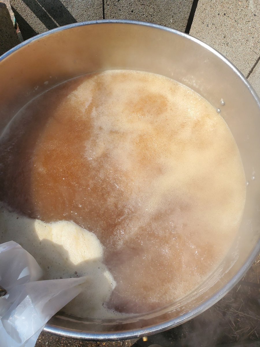CandGBrew's tweet photo. A fantastic April Day here in Minnesota, Rob and Jack are out today finally, Mother Nature is cooperating #OctoberFest in the boil... Looking forward to September when we will offer our 25 gallons of enjoyable goodness to all of you.. #Märzen #Homebrewing #springinMinnesota https://t.co/7KKTYeTF8K