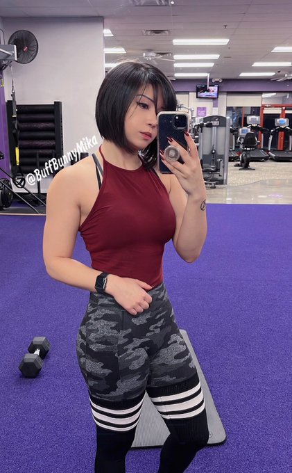 Shoulder schmeat https://t.co/FjQ0y8FUxc