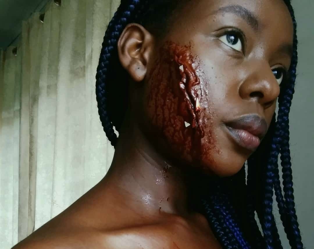 doxalenny's tweet photo. #fakewound
#specialeffectmakeup
#makeupartist 
#HorrorMovies https://t.co/dTDZ8LUJ4n