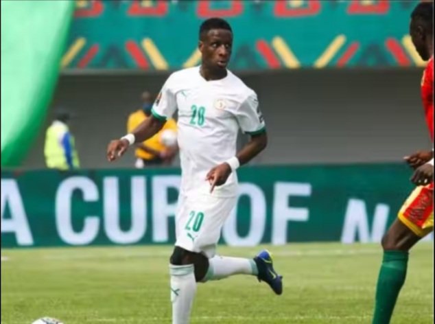 BigMoussa4's tweet photo. Alhamdoulilah niar foukélou fane yi bok si goudiy laylatoul #Hadary
Di niane Réne #Bouna ré niaw yalna mélni déwéne Balnala niép axx nangéne ma #Baldé
#Day20🇲🇷🇲🇷🇲🇷
#BMD
#Alhamdoulilah https://t.co/Df03S5r2Jo