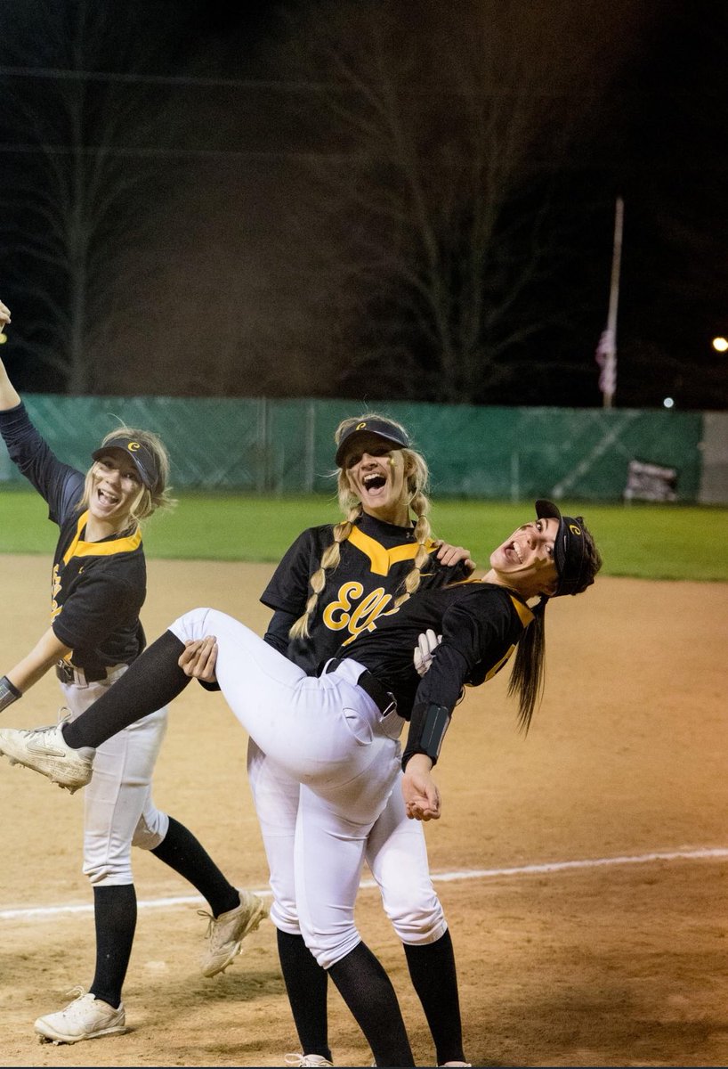 CvilleVSoftball's tweet photo. All smiles here because we found a way to play today! Gave vs. Beavercreek at 8pm @ Action Sports!

#EPND 🖤💛 https://t.co/K47jVIIK3g