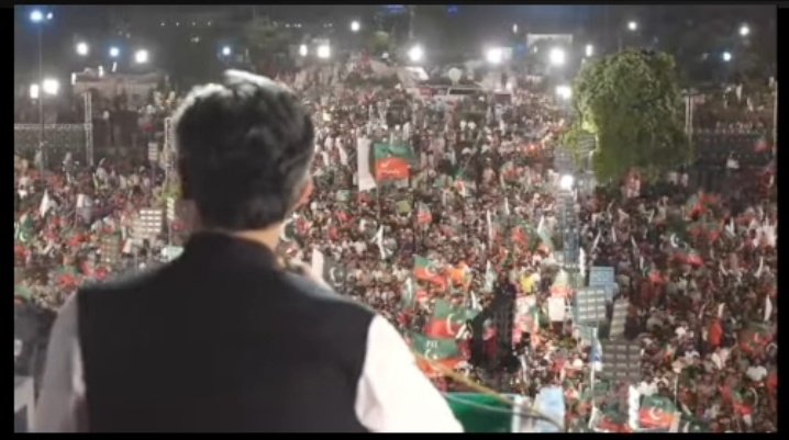 NimraKhan104's tweet photo. You can watch  PTI #LahoreJalsa Live on PTI Official Instagram page and 
Lahore Rang / Facebook Page 

#امپوڑٹڈ_حکومت_نامنظور. https://t.co/jPtqn0LVyb