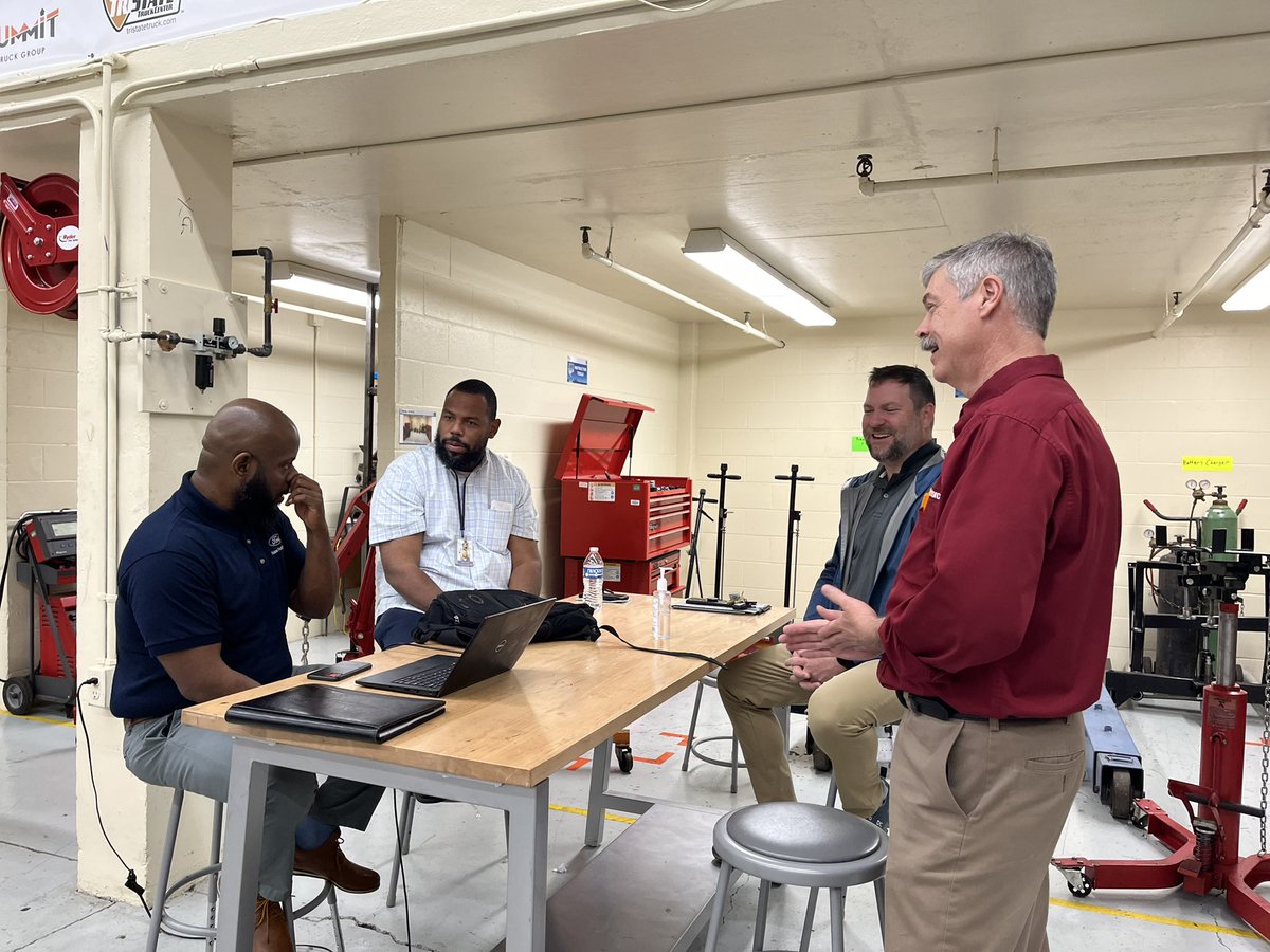 MSCS_CCTE's tweet image. There are partnerships and then there are MEANINGFUL partnerships! @TSTEMEast and @NewFordTech are working to bridge the gap for students in Advanced Manufacturing. #CCTEReadyGrad