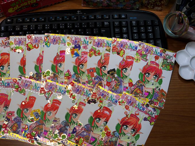 お葉書サイズに絵を描くのたのしいよね…コピックで塗ったりもします 