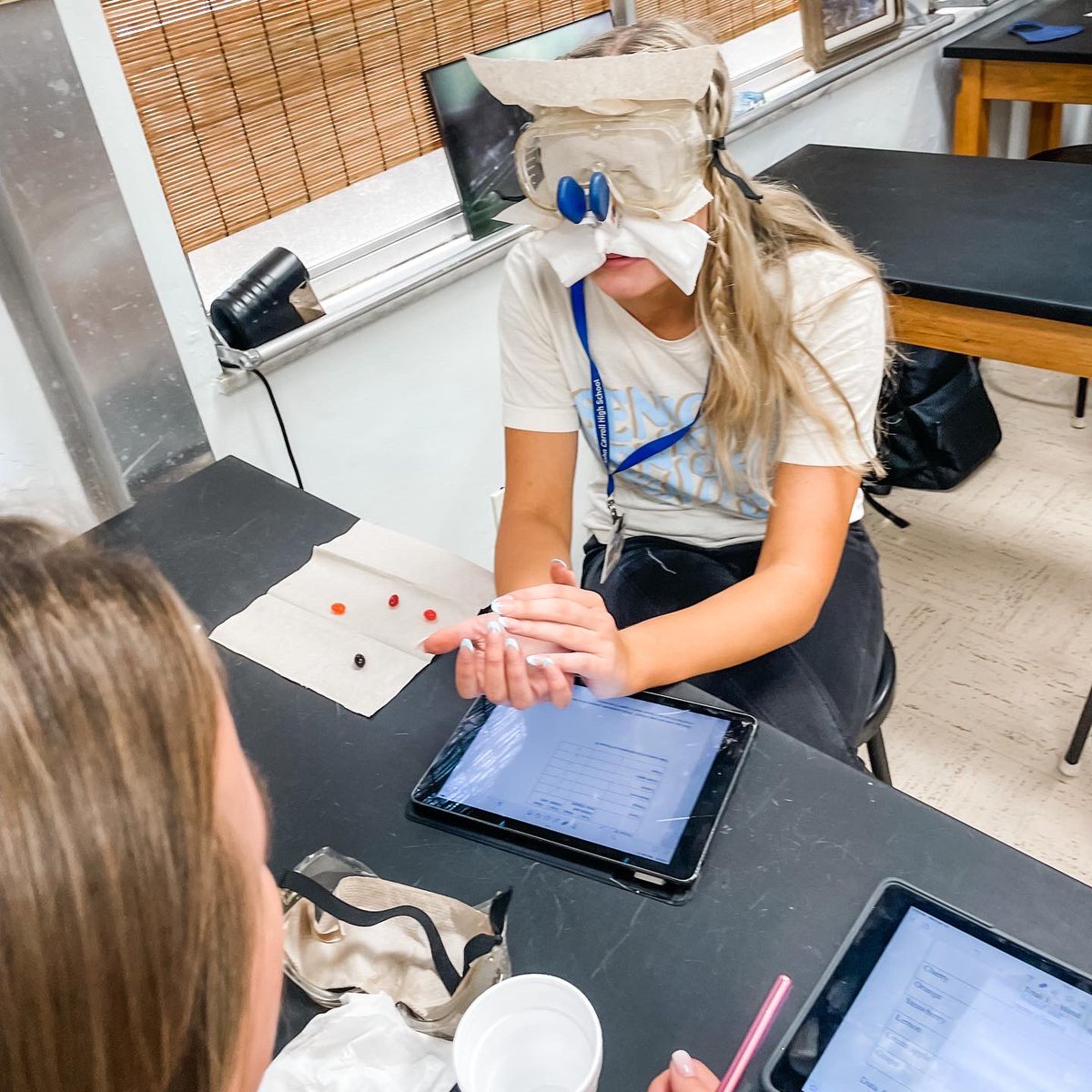 JohnCarrollHS's tweet photo. From AP Bio taste-and-smell jelly bean labs to segmented worms with Ms. Dempsey!🔬#jchsramfam #stem #apcapstoneschool #apschool https://t.co/GzBLh6luUj