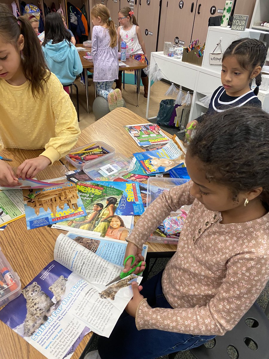 Miss_Barbati113's tweet photo. Utilizing extra copies of @Scholastic News articles to find text features as we learn about them! https://t.co/XhRyIrmhjO