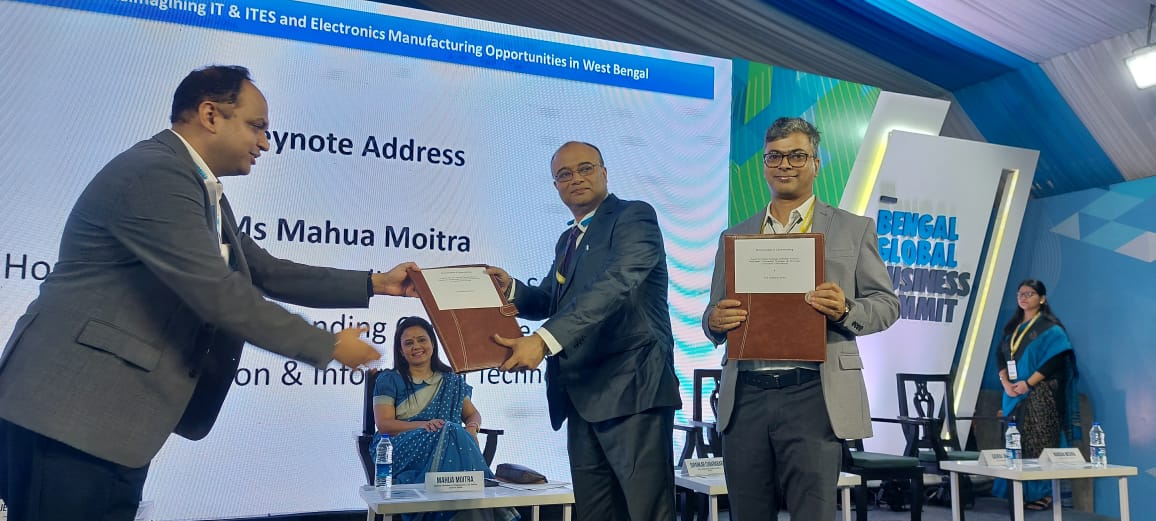Debjit71's tweet photo. We at Tech Mahindra BE are honored to sign this MOU with the Govt of West Bengal today at the Bengal Global Business Summit. The objective would be to Identify and groom IT consulting talent in the state. We are committed to grow our Consulting footage in the state https://t.co/q9tAaId5Bl
