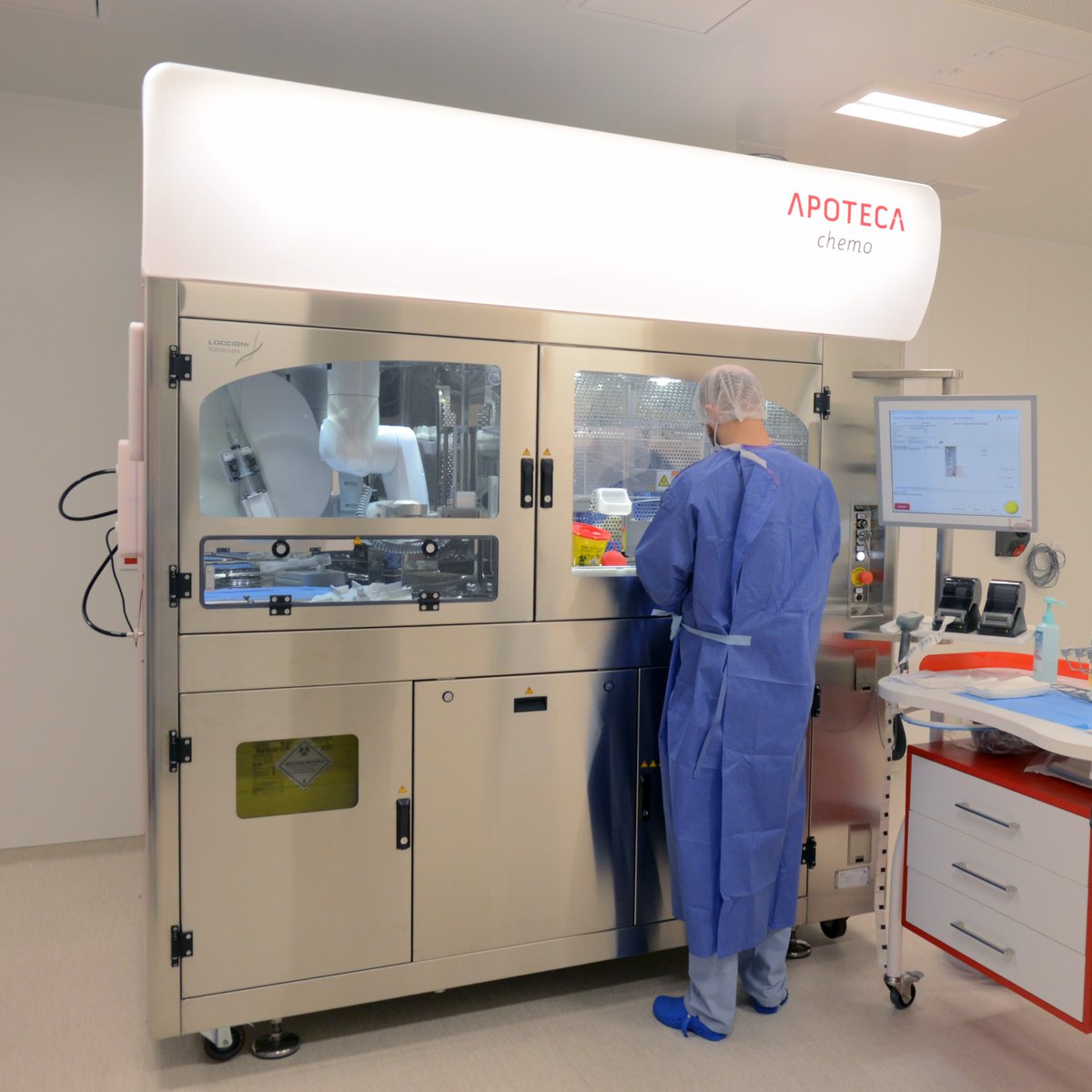 GustaveRoussy's tweet photo. 👉 Mise en place de plafonds virtuels 
👉 Acquisition de robots dernière génération de préparation d’anti-cancéreux injectables. 
👉 Pose de la technologie #LumiNature qui a la particularité d'imiter la lumière naturelle au service imagerie ☀️
(2/3) https://t.co/GrWevk6BVl