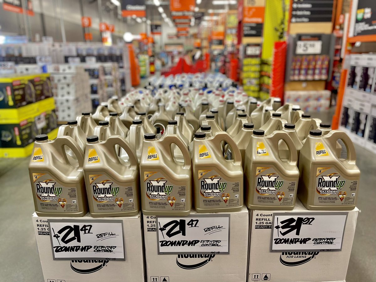 Have I told you guys how much I love Merchandising? 😍 Our team, vendors and amazing associates at 6657 make this happen everyday! I love team La Habra 🧡 #OneTeam #pacsouth #district171 #merchandising