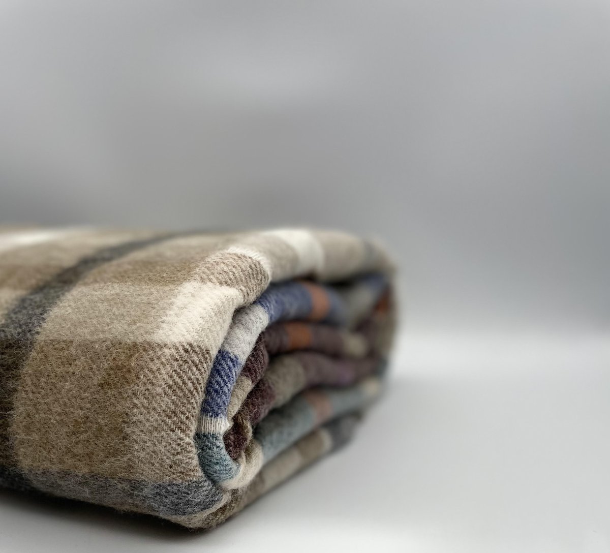 KabbaniTextiles's tweet image. Beautiful and soft 100% lambswool piece, as stunning mix of fresh colours all come together on a check design. Ideal for all forms of #patchworking and a good size piece 1.55 meters x 1.60 meters wide. Fine me on 

ebay.co.uk/itm/2949396123…

#madeinengland #patchwork #lambswool