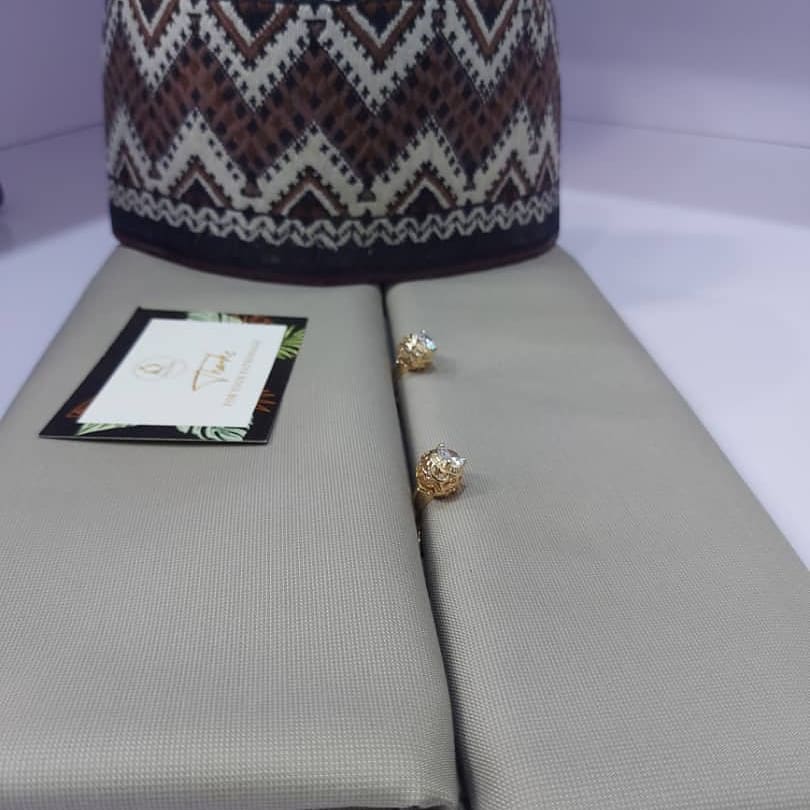queenummyempire's tweet photo. We also sell beautiful male fabrics and accessories. Our hand made Caps are the best!! Visit our store @queenummyempire 
Shop CG 07, Patience Jonathan block, wuye ultra modern market, Abuja https://t.co/NSE0gtL1UM
