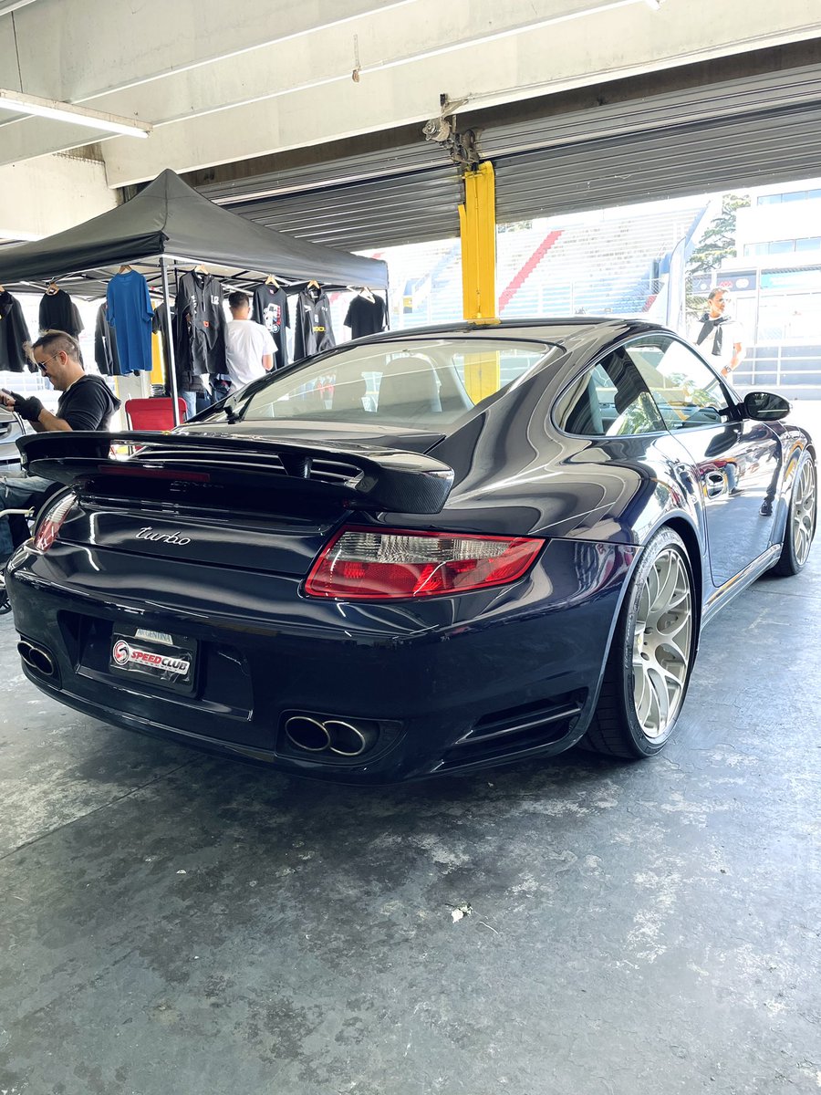 PlanchadosAca's tweet photo. Porsche 911 turbo https://t.co/TnKOJyDj09