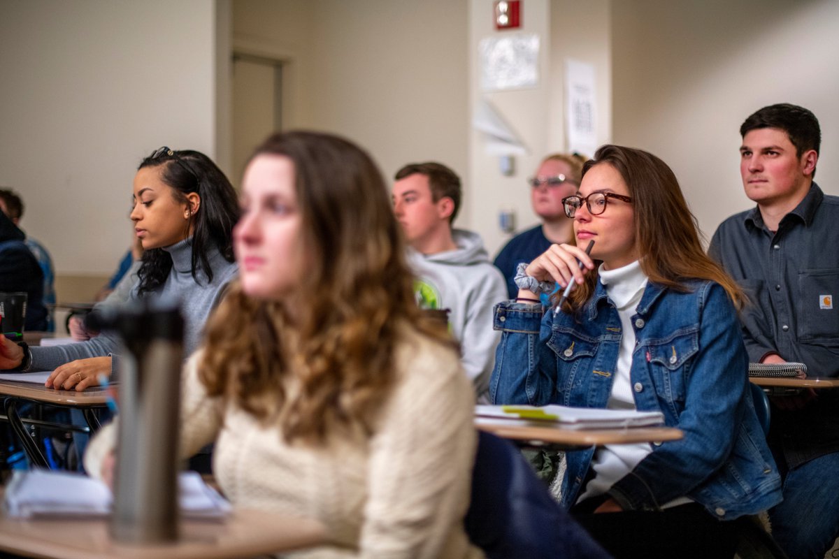 Maine students attending the state’s public universities will see no tuition increase next year and many will be able to attend without paying out-of-pocket for tuition and fees. Read more at maine.edu/blog/2022/04/2…