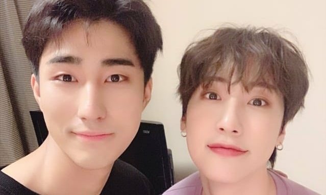 ForHyungu's tweet photo. Just Harin and Dongmyeong making a whole BL drama in four pictures 💚💛 https://t.co/ytMH7xiWmK