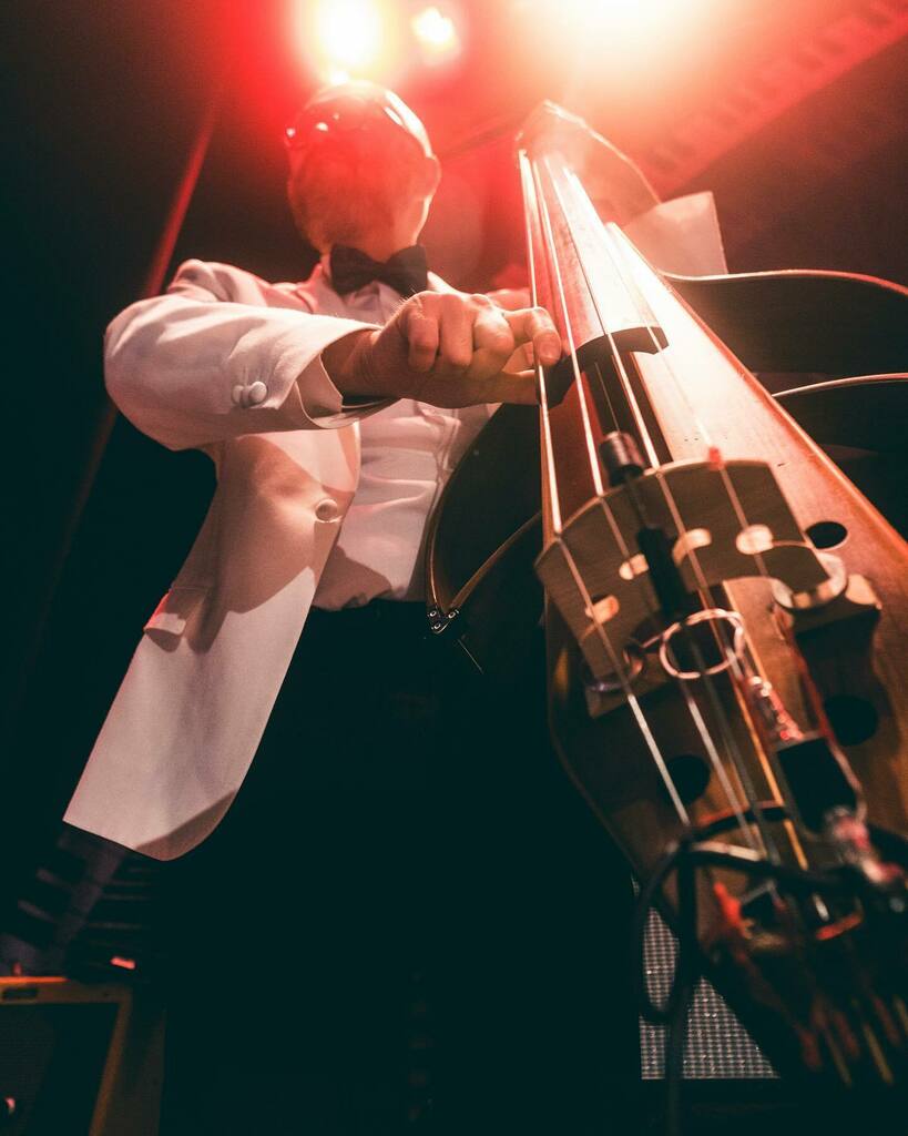 I got to play a @travelbassofficial for the tour I just got off with <a href="/pmjofficial/">Postmodern Jukebox</a>. It’s my second time doing a long tour with this instrument, and it’s a really great option for traveling bassists. It takes around 5 mins to set up and break down (with a … instagr.am/p/Ccnbrzfr0d_/