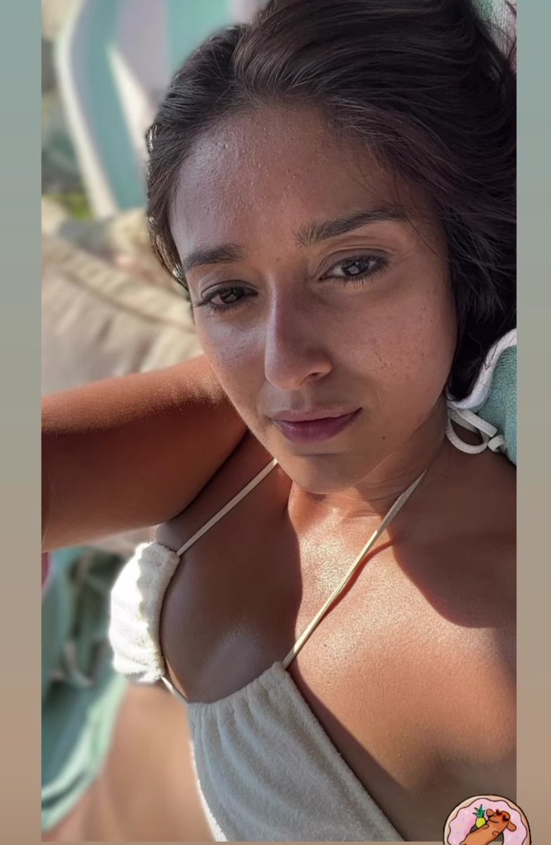 Ileana D'Cruz's No Make-up / Filter look is as real as 🔥🔥

#ileanadcruz #ileana #nomakeup #look #nofilter #actresses #goa #GoaBeauty #Bollywood #Tollywood