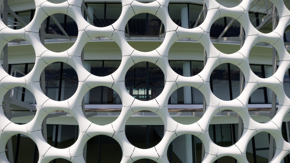 Dassault3DS's tweet photo. Dassault Systèmes 🤝 Jet Contractors, worked together to virtually develop a unique facade encircling the new Orange Côte d'Ivoire headquarters. The result? 4,000 double curved parts perfectly weaved together to represent a golf ball-like design! 🏌🏽‍♀️ https://t.co/4qiro72v9p
