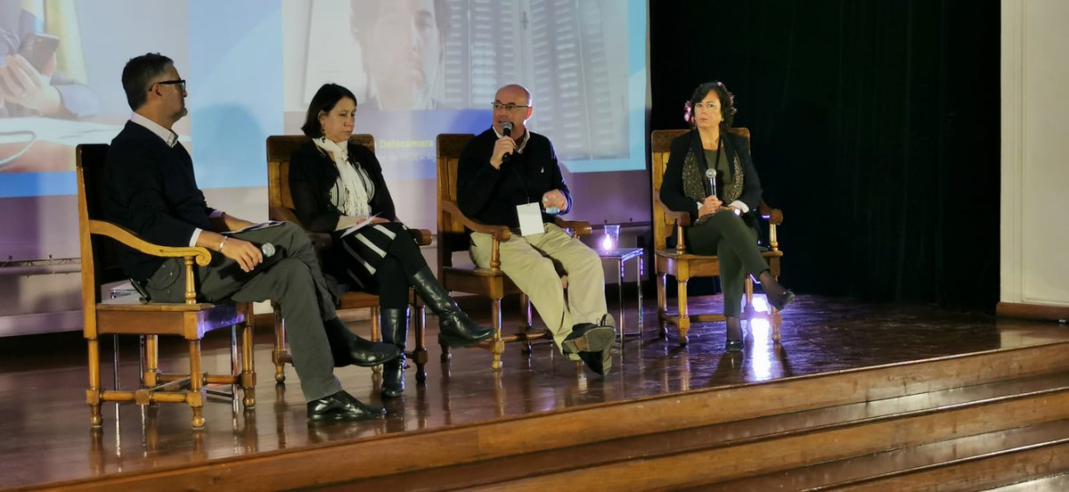 ehidricos2030's tweet photo. "No tenemos una institucionalidad que pueda coordinar a los más de 50 organismos que toman decisiones acerca del #agua. por eso necesitamos un liderazgo fuerte", dice @GalleguillosC en #ChileseSeca

https://t.co/HE6FUEoVVu https://t.co/KdhpVU96h5