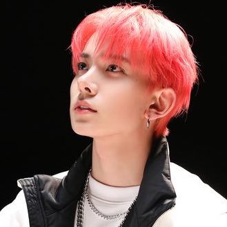 jnljayluvs's tweet photo. THIS RED                               THIS RED
HAIRED               WITH         HAIRED
HEESEUNG                            JUNGWON https://t.co/N5upU1jtLT