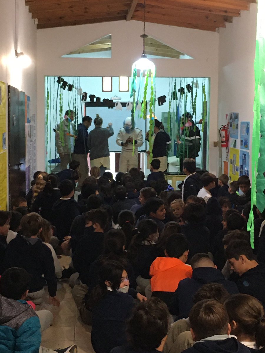 Gracias Muchas Gracias!!! amigo <a href="/PilotoX1/">ℙ𝕚𝕝𝕠𝕥𝕠 TANGO</a> por visitar el colegio de mis hijos y brindarles estas hermosas charlas! #CharlasViales 🚦🏁👏🏻👏🏻👏🏻👏🏻
<a href="/TopRaceOk/">Top Race</a> 
<a href="/MuniViedma/">Municipalidad de Viedma</a> 
#TRViedma 
#educacionvial #inclusion #solidaridad #pilototango #toprace #viedma #carrera