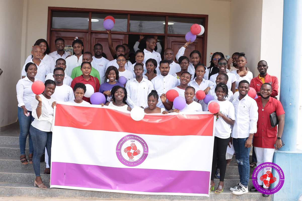 SociaDeveParty's tweet photo. THROWBACK THURSDAY 

A. How it started.                                       B. How it is going 
✊📸💡🗳

May 14, here we come!!!

#SDP2022 
#GIJPOLCOMPROJECT 
#OBLA2022 
#ShowDem 
#WinningMate https://t.co/Znnv03TW1y