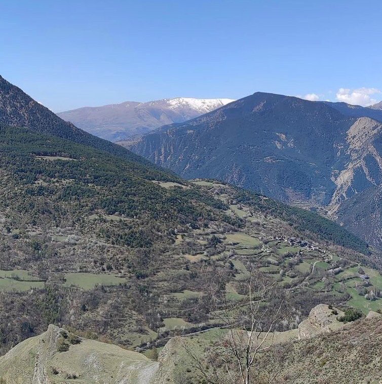 Veniu a gaudir de la #Ribalera22 i d’uns paisatges naturals únics! 
‼️Inscripcions OBERTES des de laribalera.cat‼️🔥🔥
#trailrunning #Tirvia #Farrera