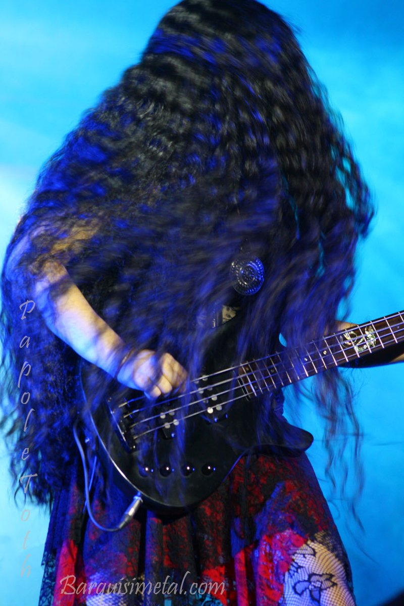 Roxana Herrera nueva bajista de la banda española Endernity barquisimetal.com.ve/2022/04/roxana… #NoticiaMetal #Metal #BassPlayer #Bajista #BajistaVenezolana #MetalVenezolano <a href="/Rox_bass/">Roxana Herrera</a> <a href="/endernity/">EndernitY</a>