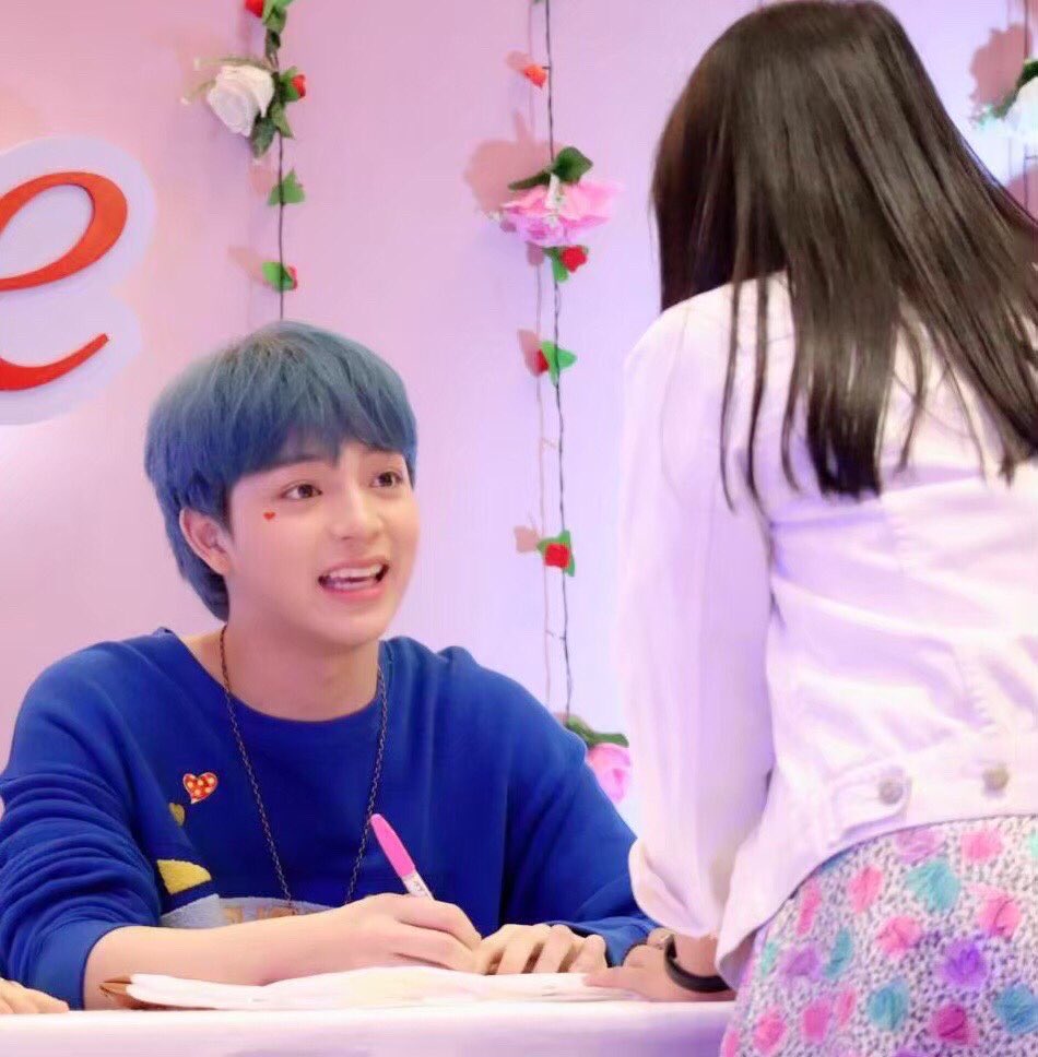 oa_aee's tweet photo. อยู่เพื่อรักเธอ….และจะรักอย่างนี้ เรื่อยๆไป @basjtr #บาสเด็กอ้วนที่แท้จริง 💕💕 https://t.co/krhfvrP5Bv