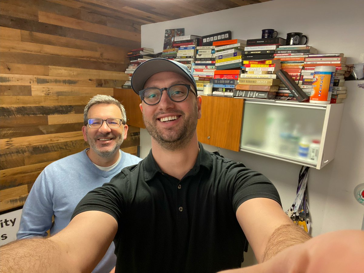 krbazzy's tweet photo. First connected with @sammaule thru our passion for Detroit. Today we finally connected together in #Detroit. Thanks for stopping by @Autobooks_ and as always, great to catch up. #FintechFriends https://t.co/sgsw6YXB0z