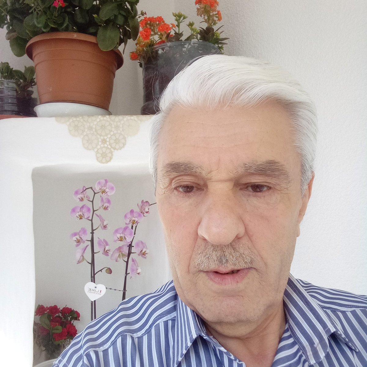 YAPTIĞINIZ YAPACAĞINIZ İBADETLERİNİZ. TUTMUŞ OLDUĞUNUZ VE TUTACAĞINIZ.ORUÇLARINIZ KABÜL.CUMANIZ MUBAREK OLSUN.
.