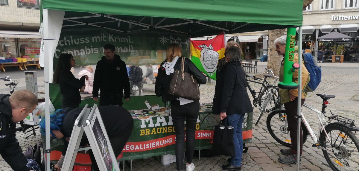 #420day lief super! Wir freuen uns über so viele Interesennt*innen, Diskussionen und Austausch an unserem interaktiven 420-Infostand in #Braunschweig 💚✊📣