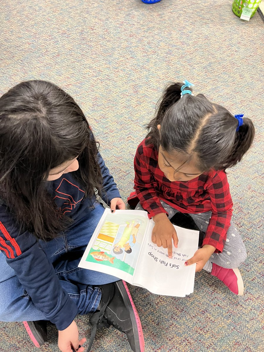 JRobinsonKinder's tweet photo. #PartnerReading our Seth book. #EEKK #ReadingDecodableText #KindergartenReadsDigraphs @Amplify #ReReadingText #Practice #Fluency #TextDetails #UnderstandingCharacters https://t.co/gUX8uJ6FGF