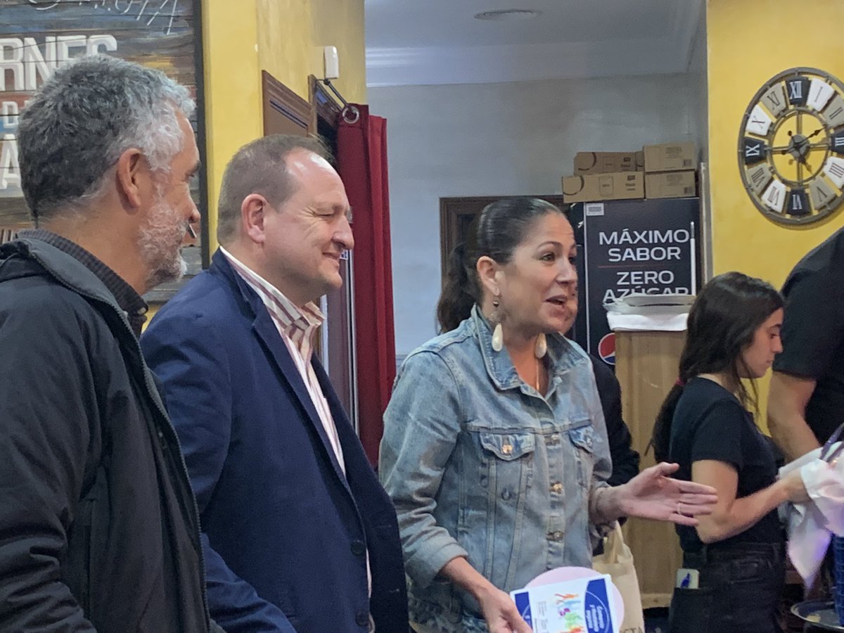 Estamos en Avda de Brasil, con <a href="/MARedondoR/">Miguel Ángel Redondo</a>, <a href="/bpinedotex/">Blanca Pinedo Texidor</a>, y vocales de <a href="/CsTetuan/">CS Madrid Tetuán</a> visitando diferentes establecimientos. 
¡Hay que apoyar a la hostelería que tanto influye nuestra economía y tantos puestos de trabajo genera!. 
#TodoEstáEnMadrid
#TodoEstáEnTetuán
#VamosTetuán