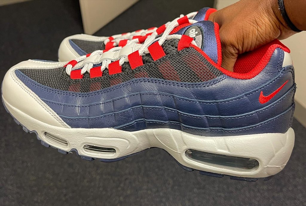 biancaesmith12's tweet photo. Game day also means new game shoes!! #RedSox #RedSoxExtendedST #Nike https://t.co/J8TI0e0lJW