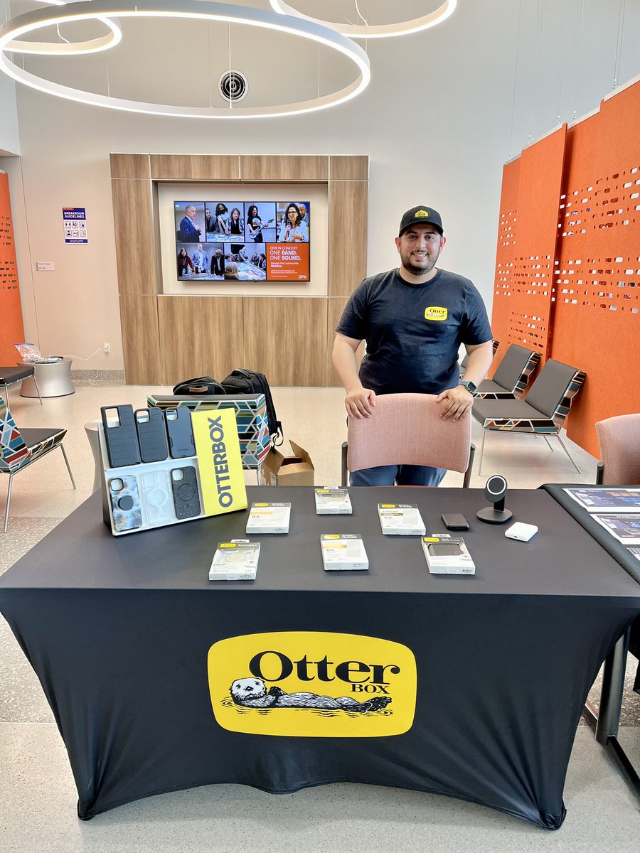 RicktheOtter's tweet photo. Good morning @NTX_Market! I’m happy to announce that Sal Shalash is our new Otter for the DFW! 🦦🙌🏽 We are so happy to have him and know he will be a great fit for the  market because of his previous success with Samsung. Be on the look out for him in your store!! @otterscene https://t.co/GBmuQSdDEg