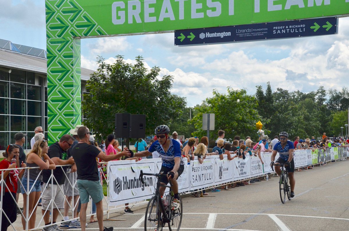 SCpeloton's tweet photo. High five for @Pelotonia and Simply Community because it's National High Five Day! #SimplyCommunity #OneGoal https://t.co/NsGTbrdjiO