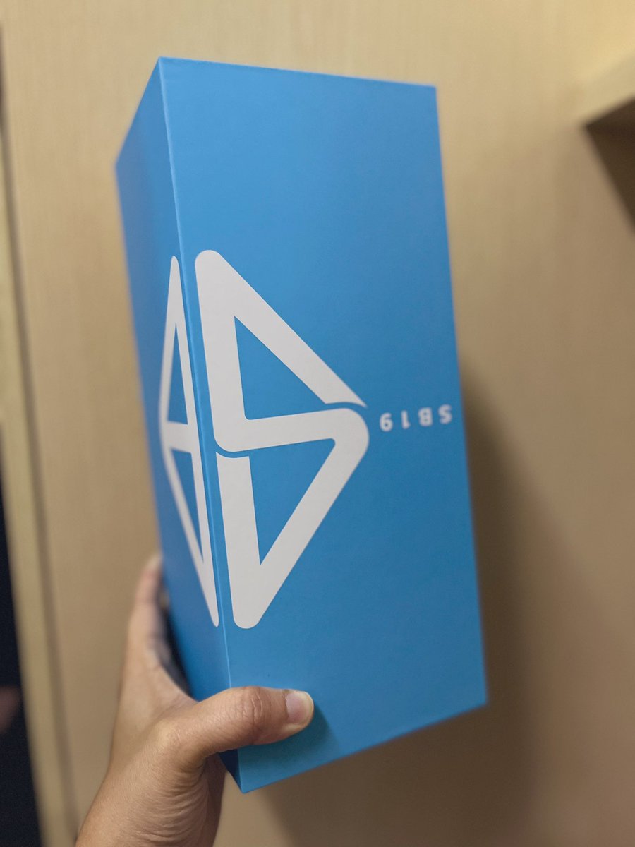itsyonurse0918's tweet photo. Finally it’s here. Abot yung LS ko sa DDCON. 🥺🥺🥺
Thank you @SB19Official
@SB19Merch
#SB19 #PagsibolEP
Listen to #Bazinga_SB19 https://t.co/xv1KaZQZI5