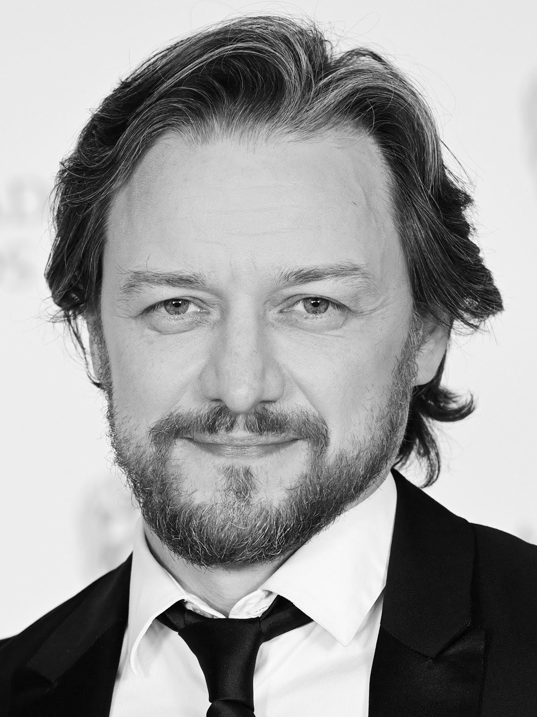 Join us in wishing James McAvoy a very happy birthday! McAvoy voices Morpheus in The Sandman 