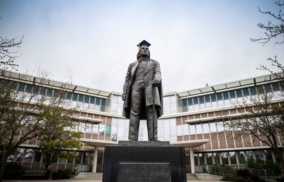 You did it, BYU Marriott class of 2022!

We're proud of your resilience and strength in navigating the trials and challenges of the last two years to reach this point.

Congratulations to all graduates!

#byumarriottgrad
