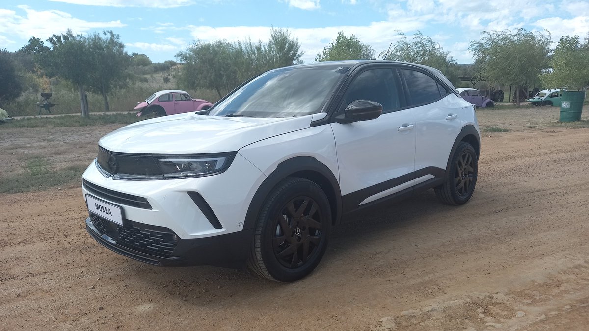 motormatters's tweet photo. A great launch event done and the @OpelSA #mokka provides a great drive, good handling and excellent spec for the money after cruising around yhe Western Cape. #LessNormalMoreMokka. @Opel @OpelClubCT @LRamsoomar @landyles @DeidreMDK @TechnoBokMedia @DutchmanSeb @Wheels24 @SAGMJ https://t.co/KoYLpM8HFw