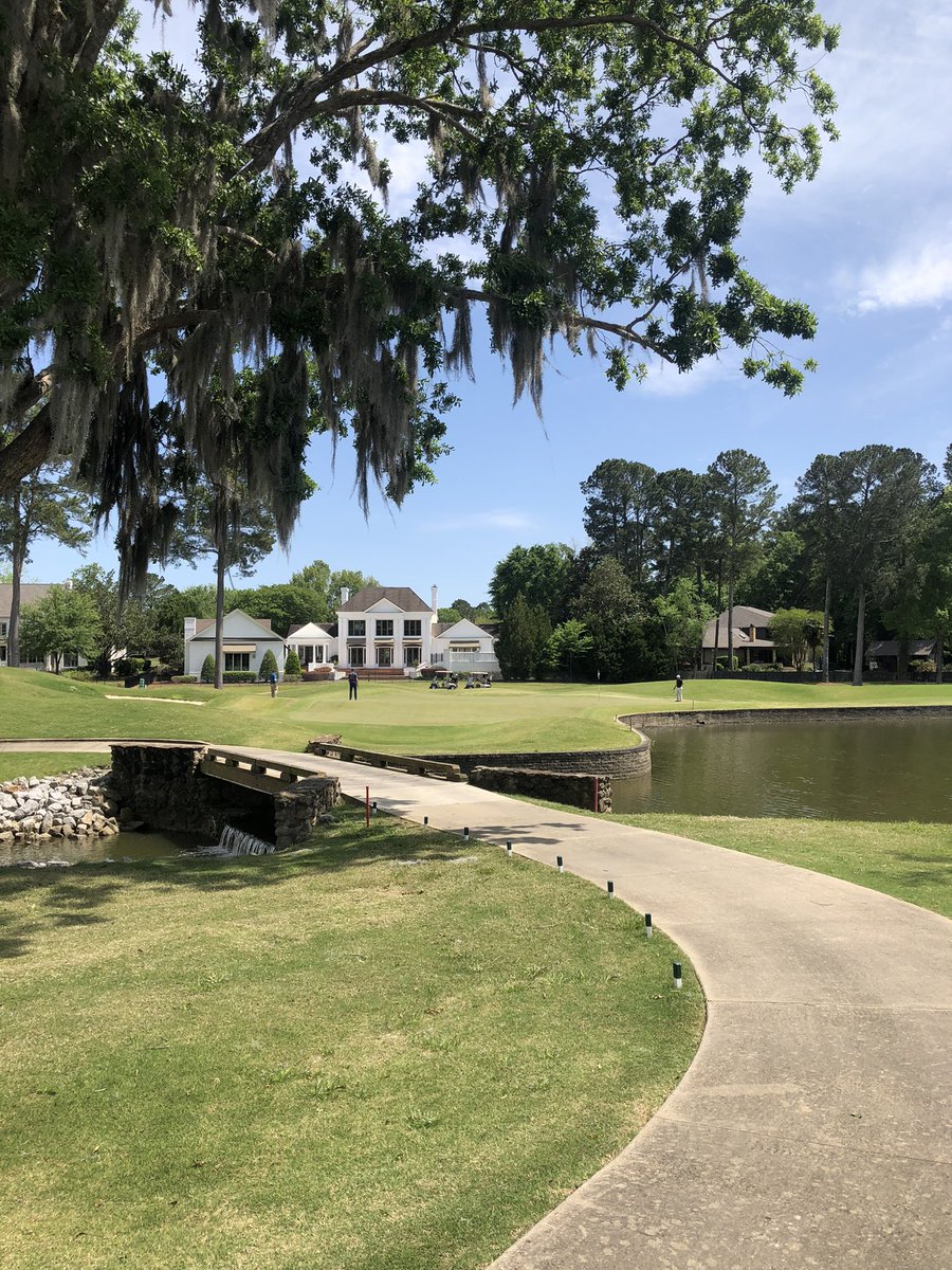 alabamagcsa's tweet photo. A big thank you to @UTTurfPath for speaking at our Chapter Meeting Yesterday! Your insight into pathology in the morning followed by perfect weather for golf made for an excellent day! @BradBarron11 thank you for hosting us! #AGCSA https://t.co/Fra2uLVeZU