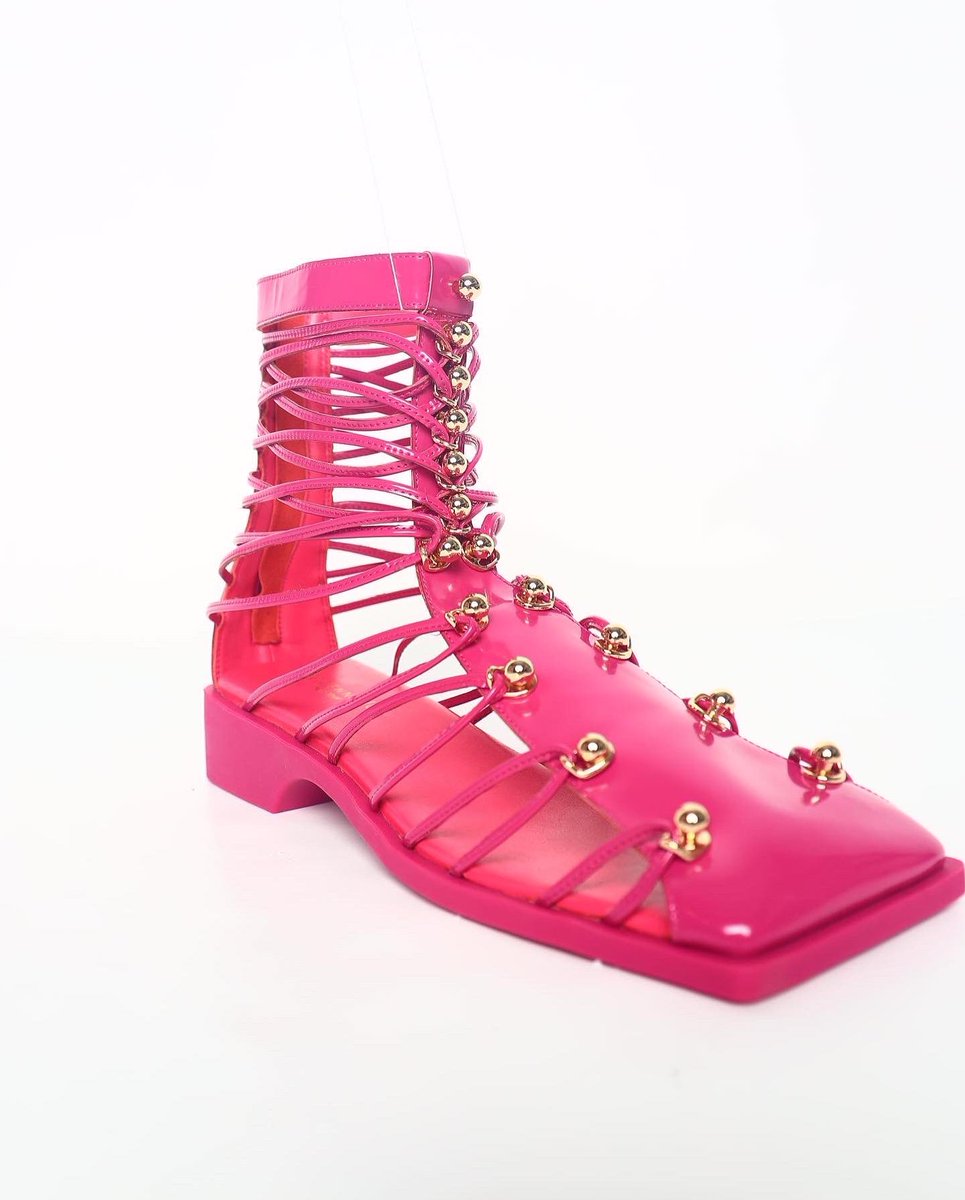 Vivienne_Hu's tweet photo. https://t.co/qc470qZicJ 

VH SS22 Colorful Studded and Strapped Sandals featured in Vulkan Magazine “The Intrusion” @VulkanMagazine #viviennehu #luxuryfashion #luxurysandals https://t.co/4NDXmSIaxu